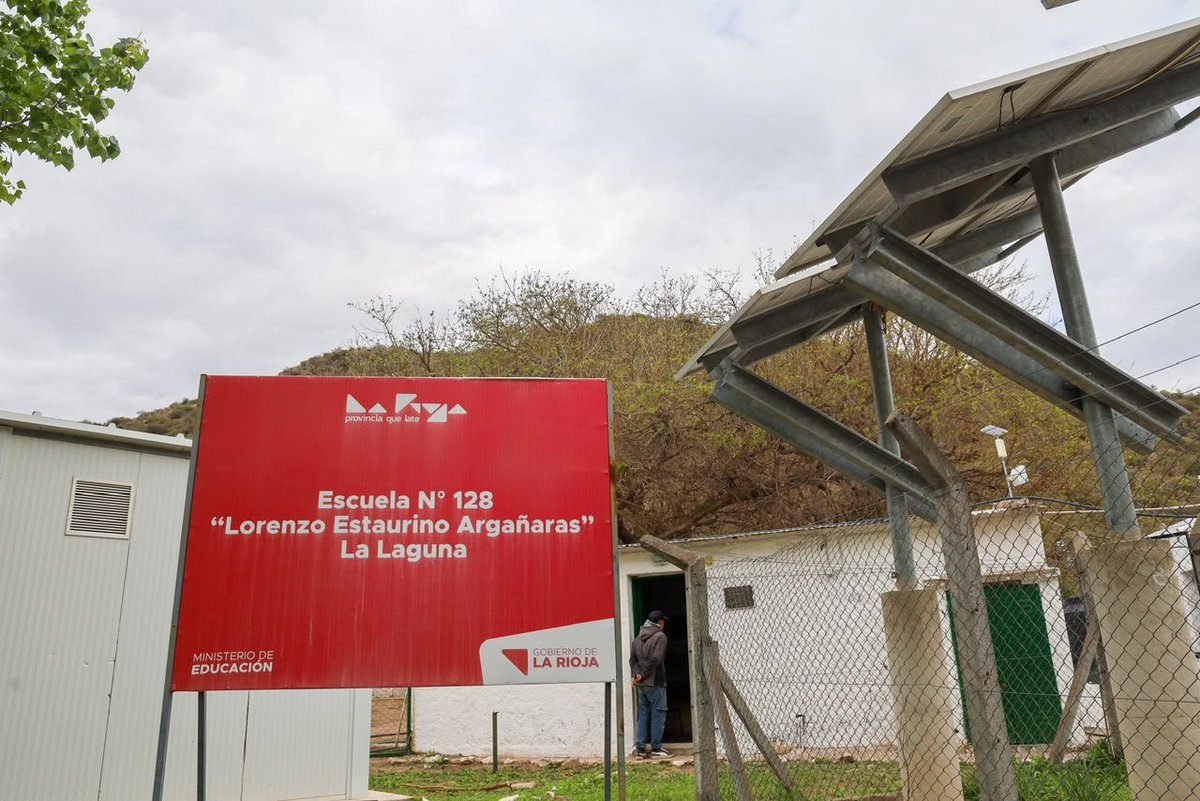 riojavip_'s tweet photo. QUINTELA INAUGURÓ ENERGÍA SOLAR Y CONECTIVIDAD EN UNA ESCUELA RURAL DE LA LAGUNA

@QuintelaRicardo @GobDeLaRioja https://t.co/fuSFw08E87