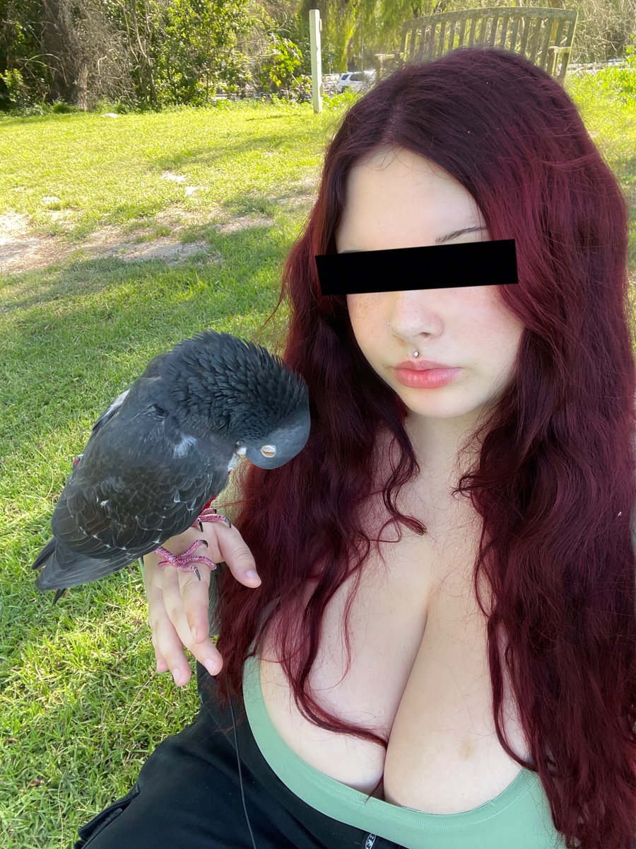 2cherrries's tweet photo. who can nut on snap? https://t.co/cV64ThXz3P
