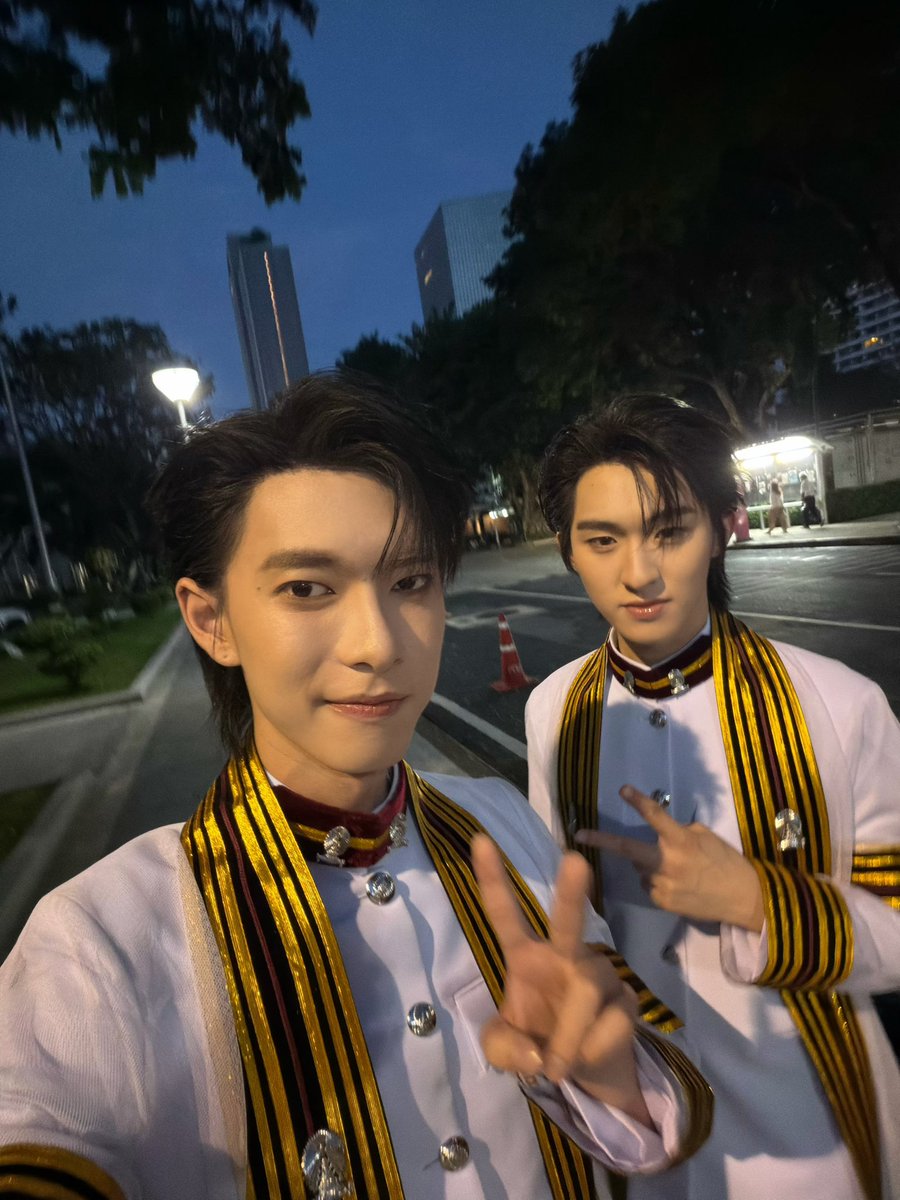 ppoohkt's tweet photo. มอนิ่งบัณฑิต @kongjiro_ https://t.co/zDaCVgG2U5
