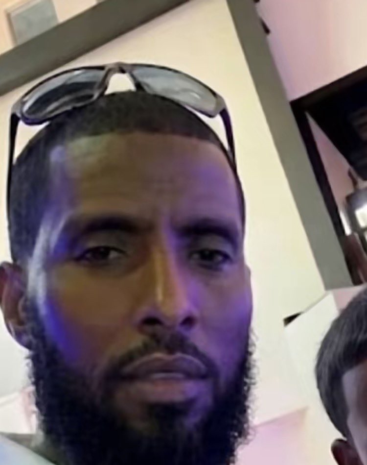 laizen2300's tweet photo. @Lucxas_tv @Ahmed44RN @WshDenzeI You think the average Somali male looks like the images he showed? 

Anyone can take the time to find pictures of ugly villagers and pass them off as the average. Have you seen the ugly Moroccans imaging cueta? @lucxas_tv ? @ahmed44RN https://t.co/Hf8irt3xS7