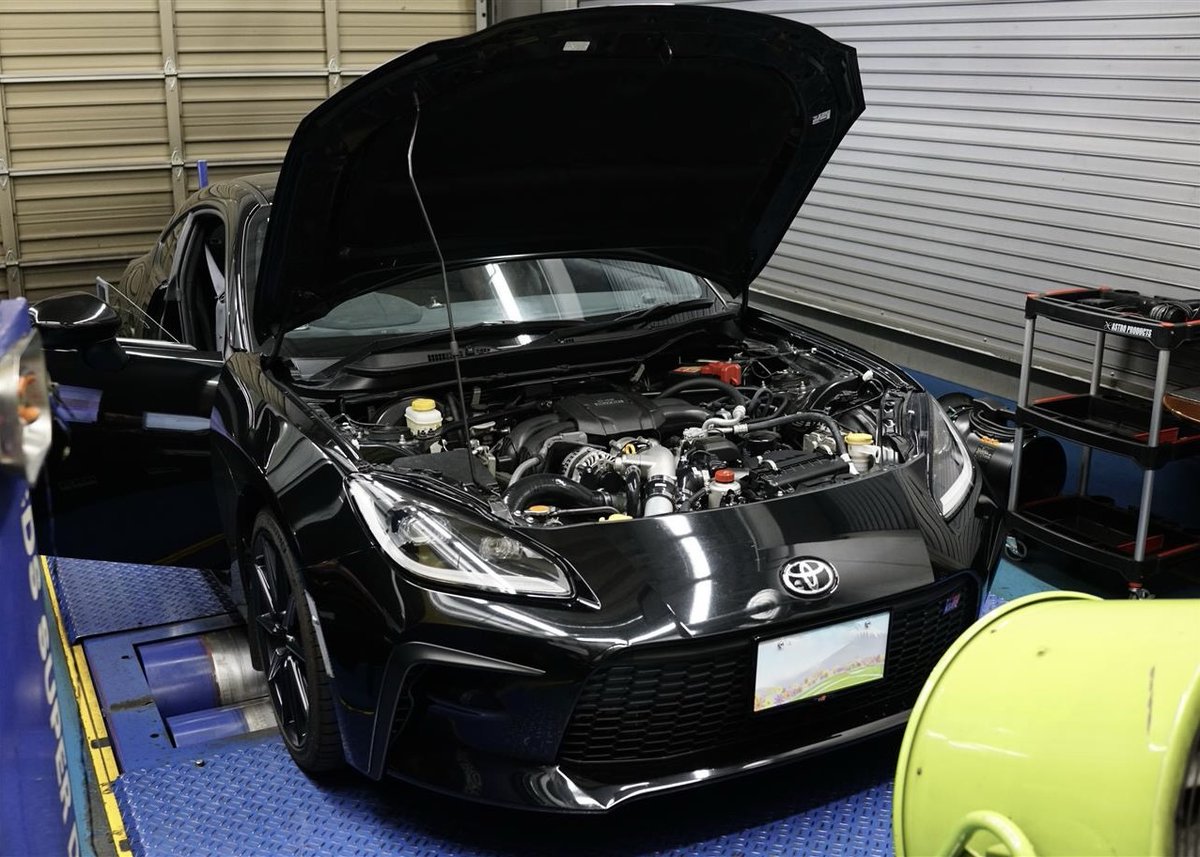 SAH2180's tweet photo. GR86 オーナー様の車両へ【HKS GT2 SUPERCHARGER GT2-7040L】の装着作業を行わせて頂きました。
詳しくは
https://t.co/3LnflSekV7
#GR86
#BRZ
#HKS
#SA浜松
#SUPERCHAGER
#ECU
#AUTOBACS https://t.co/jHsuJXu4MO