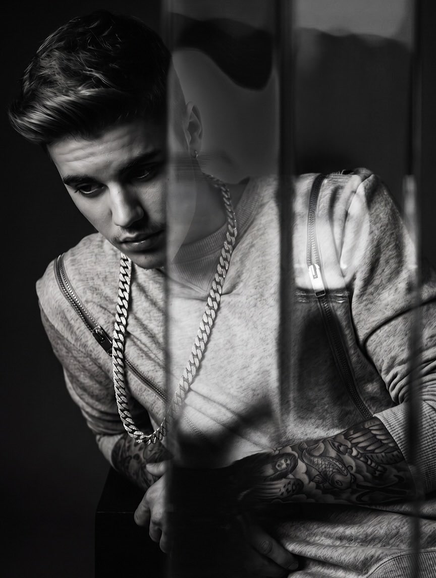justinbiebrarg's tweet photo. Nuevas/viejas fotos de Justin Bieber en su bizzle era 🫦

“Siempre ha sido uno de esos artistas que te da alcance. Es versátil, experimental y naturalmente fijo, lo que hace que el trabajo sea creativamente divertido”

by stevengomillion 📸 https://t.co/gFCSHb2ehB