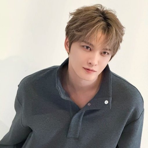 rh8zhdVY6nENKVx's tweet photo. #ジェジュン　さん皆さんお早うございます☺️♫
今日も健康に気をつけて無理せず頑張って行きましょう🍀✨
笑顔で平穏無事な優しい良い１日を🤲🍀✨
毎日ジェジュンさんを想いながら💖💕✨
心身共に大切に🍀
元気に気をつけて行ってらっしゃい
👋(⁠.⁠ ⁠❛⁠ ⁠ᴗ⁠ ⁠❛⁠.⁠)🍀✨
#JAEJOONG https://t.co/su7keI4xO5