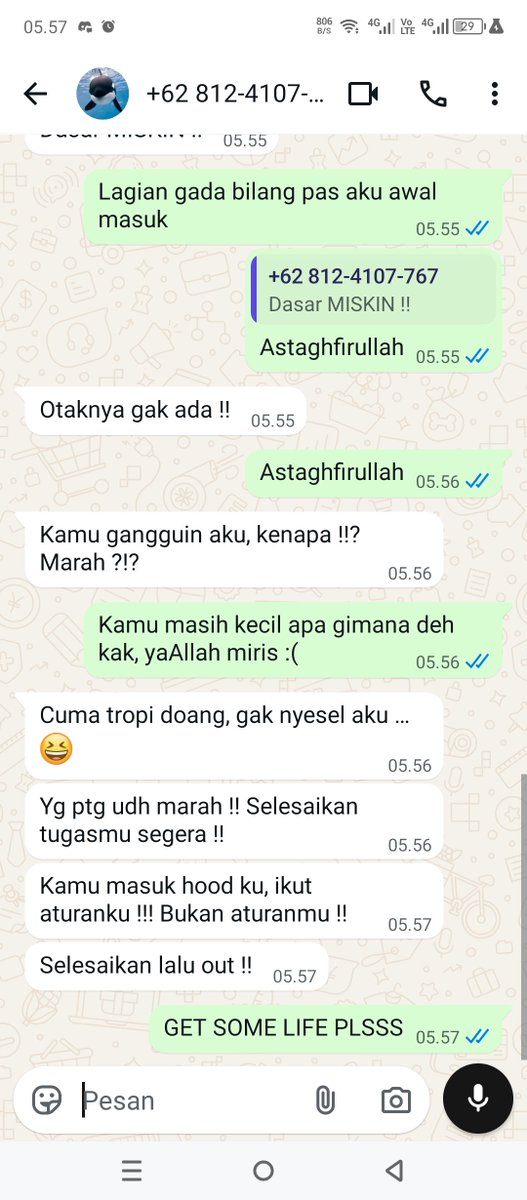 flofuchsia's tweet photo. Gw bangun kaget karena ninorang tiba2 tlfn, lu tau cuma karena apa? Gw belum ngerjain extra task hayday. Najis kata gw https://t.co/5P0WAnvuls