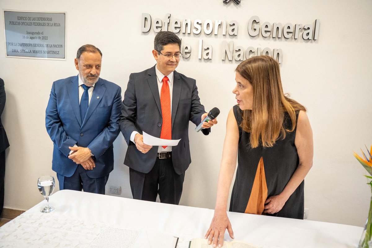 riojavip_'s tweet photo. QUINTELA ACOMPAÑÓ LA ASUNCIÓN DE MARÍA VIRGINIA JALIL COLOMÉ COMO DEFENSORA PÚBLICA OFICIAL EN LA RIOJA

@QuintelaRicardo https://t.co/zWPX1hxVC0