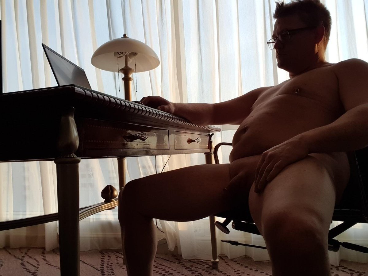 Bad11One's tweet photo. Hard at work 😜 https://t.co/2h9zV9UHrx