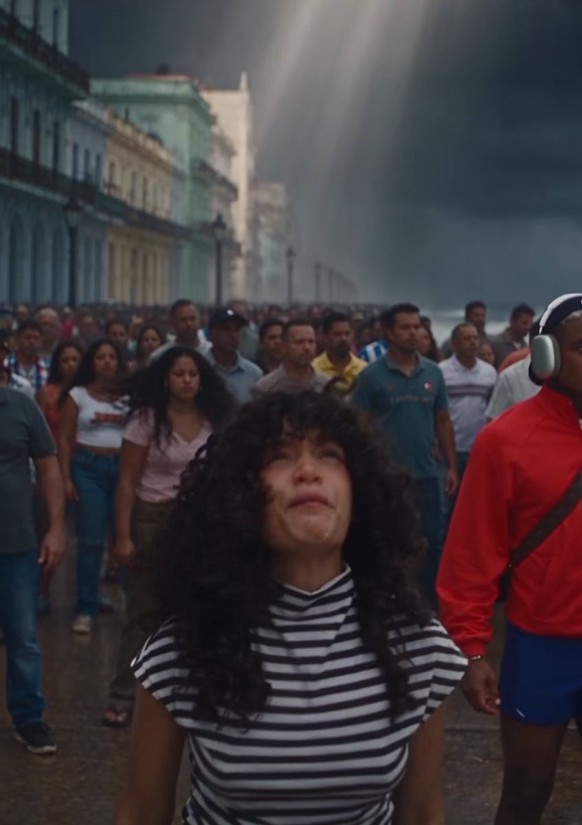 STUPIDCOMUNISMO's tweet photo. LIBERTAD PARA ELLAS EN CUBA😠 https://t.co/91vme8HMUm