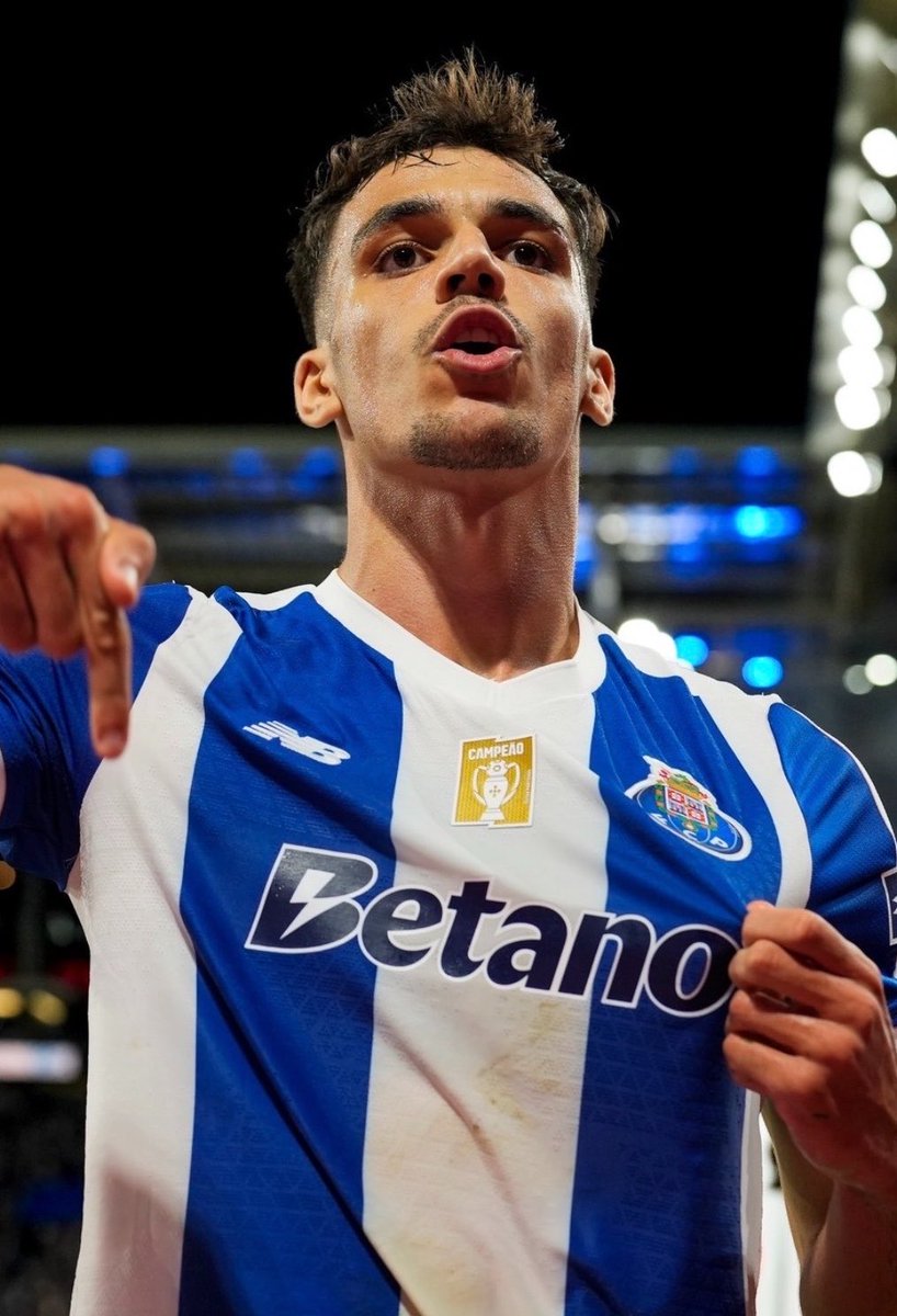 desarme_tatico's tweet photo. Dia de FC Porto… finalmente! 💙 https://t.co/fFOvxoguXO