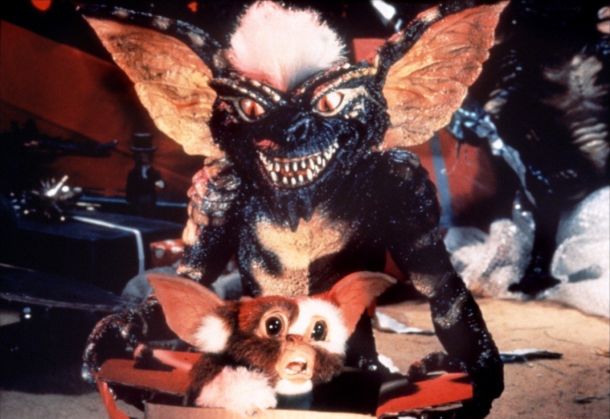 suddenlysol_'s tweet photo. Just came to the conclusion that Willem Dafoe looks like Stripe from the Gremlins https://t.co/YEci892jJ4