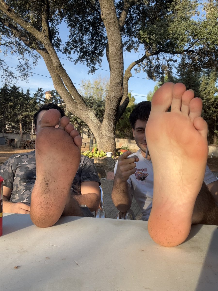 CashMasterDieg0's tweet photo. @cashmasterbrun0 is at my place and we’re already getting started 👀

A few brave ones have already stepped up and discovered what two masters can do when we turn the pressure on 😏👣

Our door is open tonight… let’s see who else has the courage to walk in 🔥

#findom #maledom #domlife #dominant #feet #malefeet #footfetish #twomasters #drain #cashmaster #cash