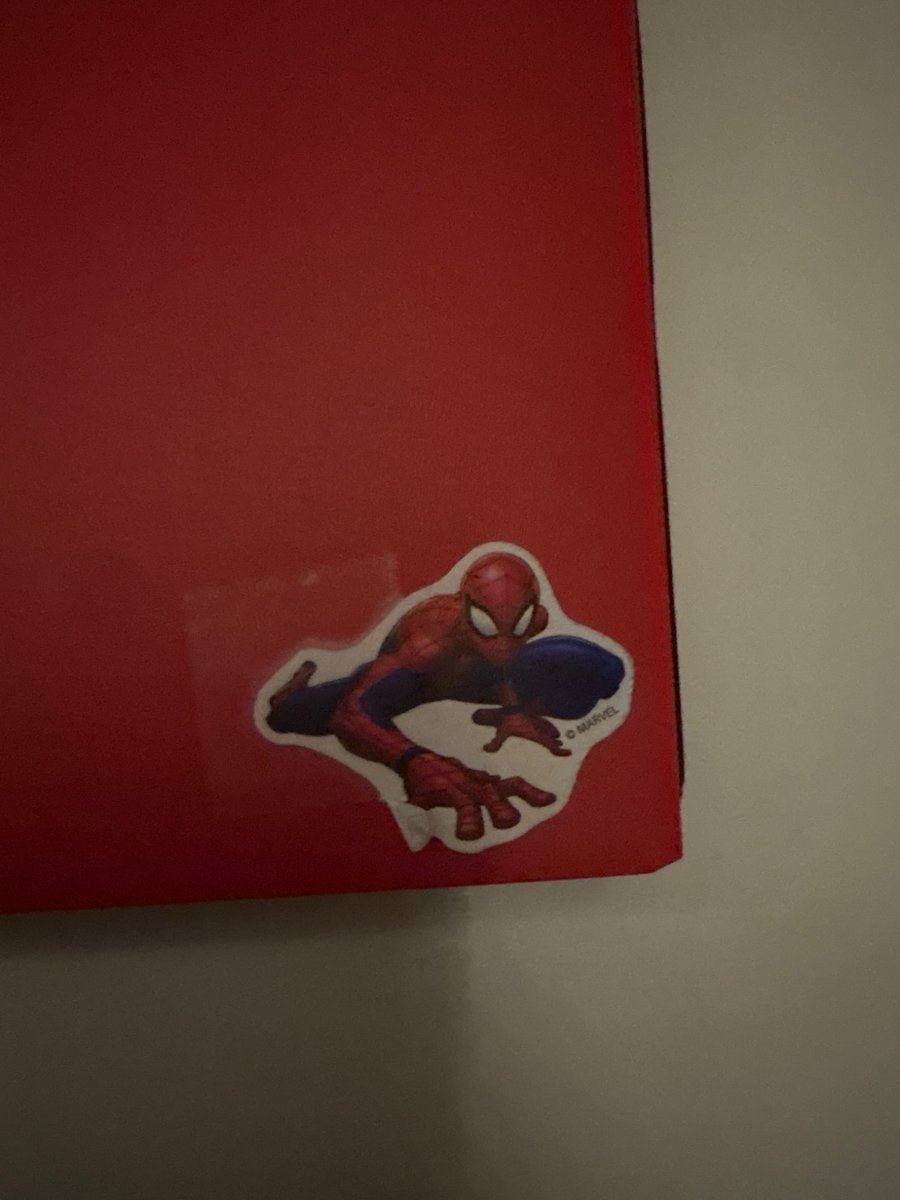 an0maly65's tweet photo. The spidey on my folder that gives me motivation during school https://t.co/UsD4e1m7ix