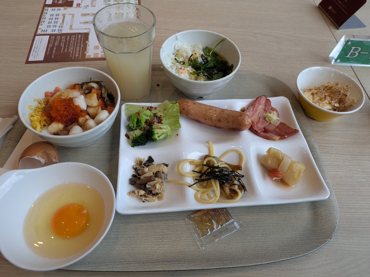 takuya8_24's tweet photo. 朝食〜 https://t.co/eFLlYFwjZs