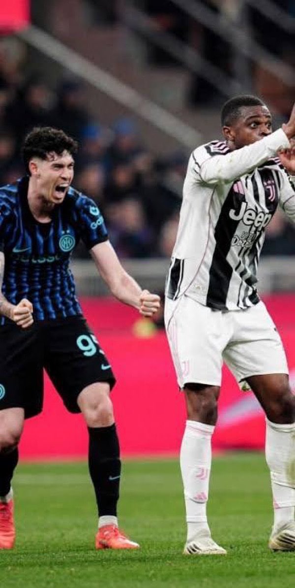 InterFCnelCuore's tweet photo. @QuestioneDiJuve @claudeherou2 Godo https://t.co/qx3BCgIZtc