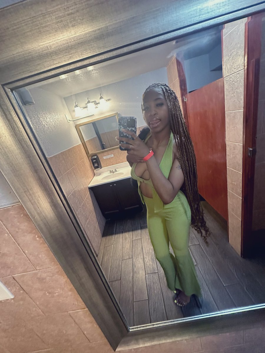 KT_Noble_'s tweet photo. Can I show up looking like this?
#Lafayette #LakeCharles #Gretna #Louisiana #Nola #NewOrleans #Lafayette #BatonRouge 
Available for meets.... https://t.co/2fit81hpbL