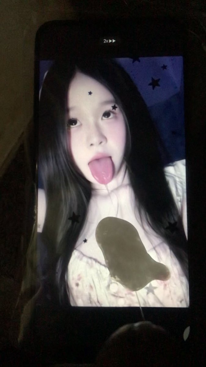 conphodamdang2's tweet photo. Cumtribute e ChuVy con phò non dam đãng body bóc lửa ngực to , ước đc đụ e trong nhiều tư thế https://t.co/Bdr65wAdUX