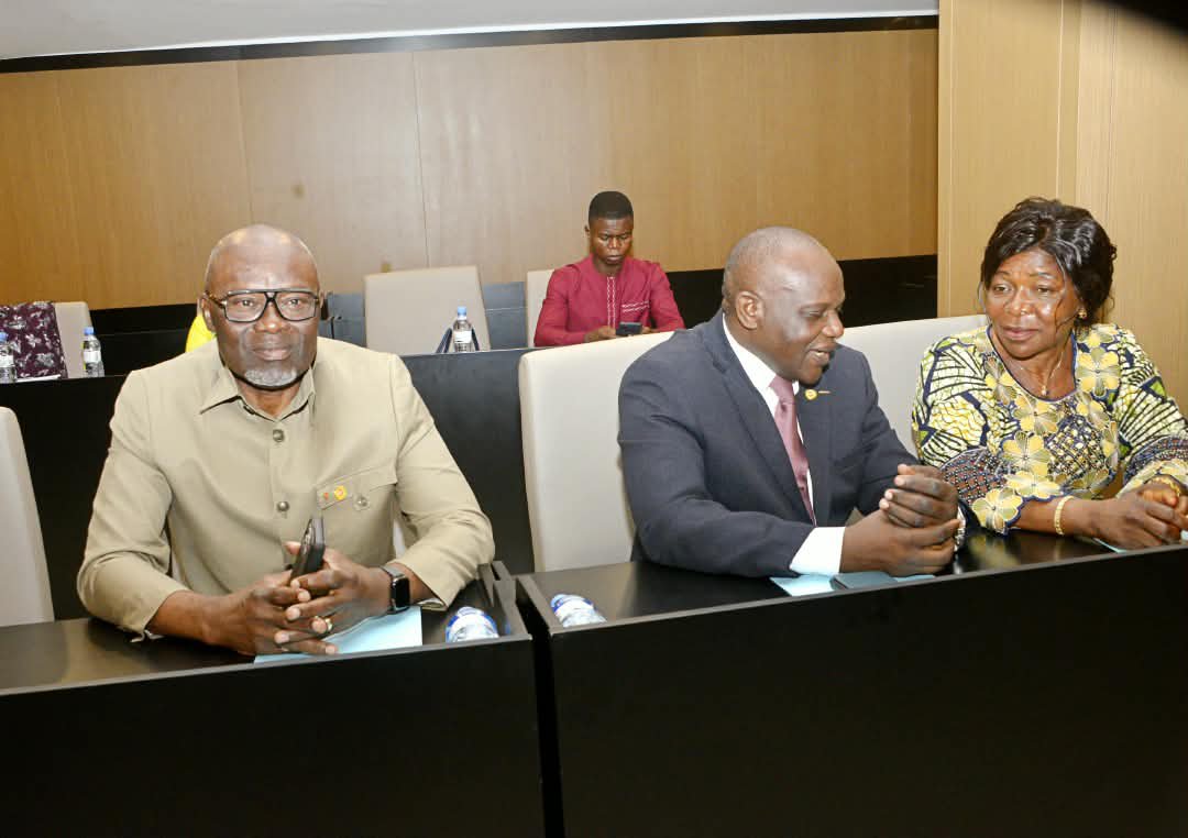 LegalistMagnani's tweet photo. L’Honorable DZREKE Ayao, Vice-président de l’Assemblée nationale togolaise, a assisté ce 1er octobre 2026 à l’ouverture de la 2ᵉ session ordinaire du Sénat au Palais des Congrès de Lomé.

Priorité : examen et vote de la loi de finances, exercice 2027.
#Togo #Senat #Budget2027 https://t.co/Yf4svVBKnG