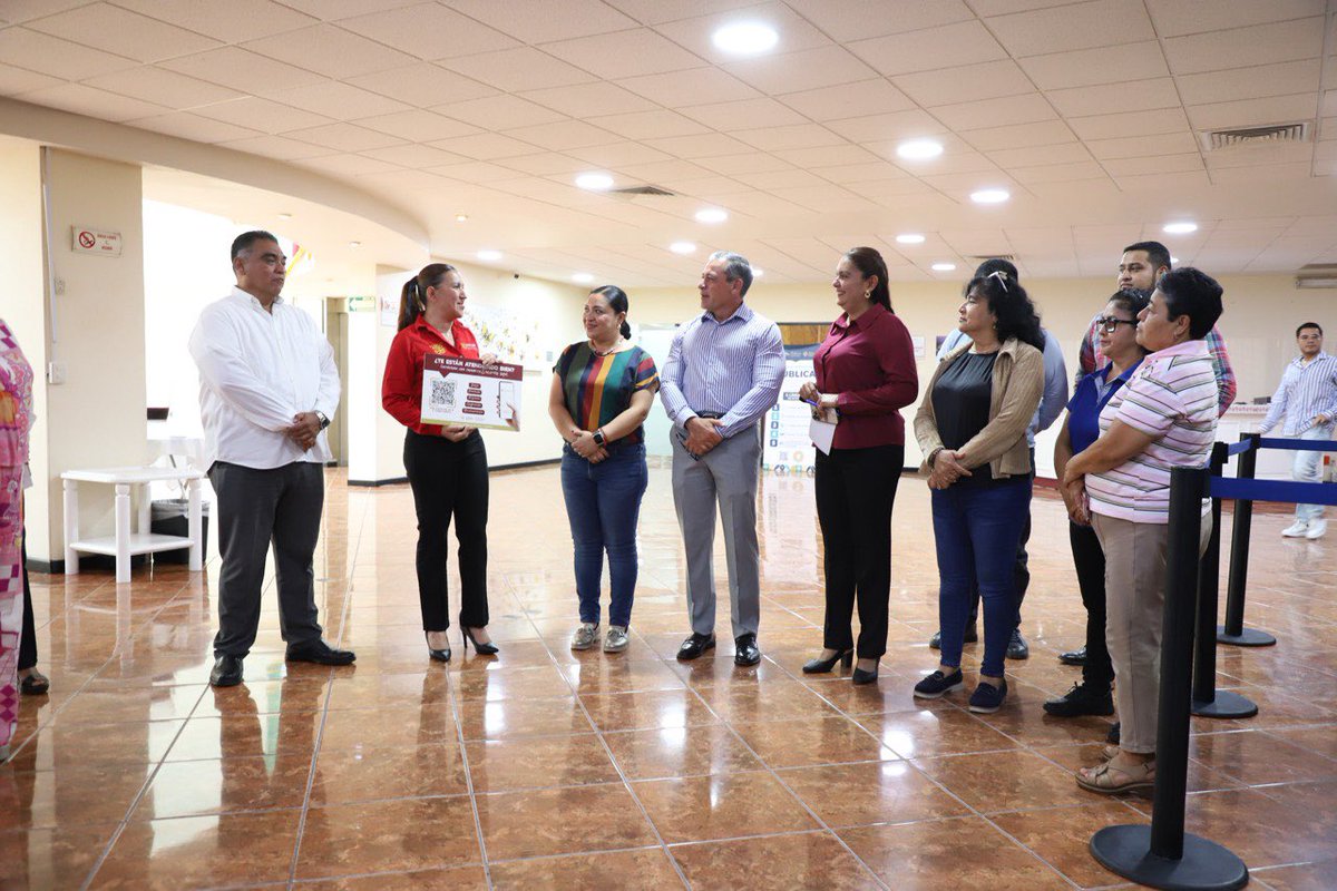 ContraloriaGro's tweet photo. En la Sria Particular de la C. Gobernadora se llevó a cabo la instalación del Buzón Digital de Contraloría Social, una herramienta que permite acercar a la ciudadanía un canal directo para expresar quejas, denuncias, sugerencias, opiniones y reconocimientos https://t.co/sNTRFNeBUm
