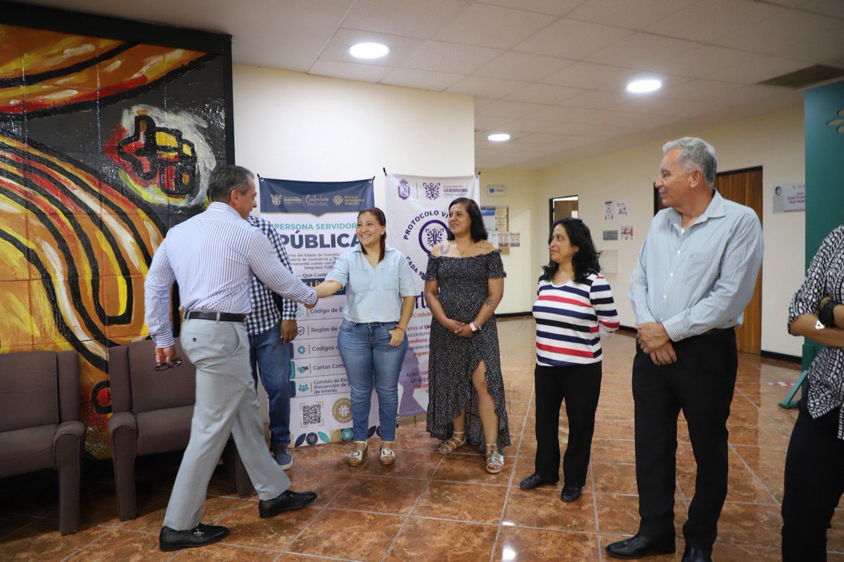ContraloriaGro's tweet photo. En la Sria Particular de la C. Gobernadora se llevó a cabo la instalación del Buzón Digital de Contraloría Social, una herramienta que permite acercar a la ciudadanía un canal directo para expresar quejas, denuncias, sugerencias, opiniones y reconocimientos https://t.co/sNTRFNeBUm