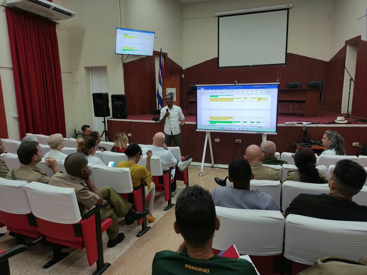 TaniaMCruzHdez's tweet photo. Como parte del proyecto Por Una Salud Digital, el @MINSAPCuba y el @MINCOMCuba  realizamos evaluación del avance➡Transformación Digital del 🏥 Ortopédico Fructuoso Rodríguez, que labora para convertirse proximamente en el 2do 🏥 sin papel del sistema de #Salud 🇨🇺

#CubaEsSalud https://t.co/eoLg7xqUoh
