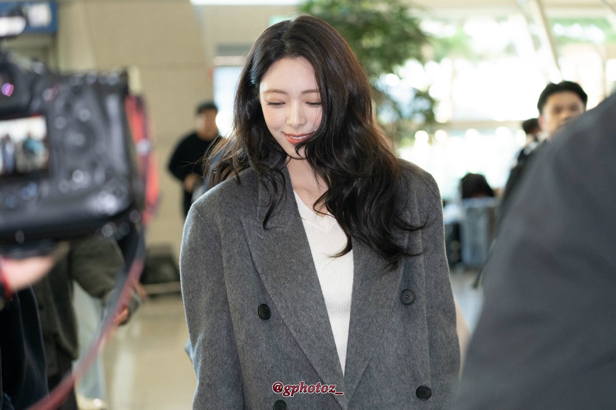 gphotoz_'s tweet photo. 261002 ICN 출국 #itzy #yuna #있지 #유나 @ITZYofficial https://t.co/HXXho5NBjN