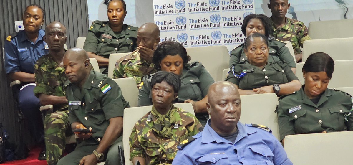 UNWOMEN_SL's tweet photo. Today, #RSLAF, in partnership with @UNWOMEN_SL &amp; with support from @ElsieFund, validated its revised Gender Policy &amp; Strategic Plan 2026–2030 with personnel from various formations &amp; units. @mogca_S_L @UNSierraLeone @MOD_RSLAF
 #WPS #UNSCR135 #WomenInUniform #ForAllWomenAndGirls https://t.co/aB2jMExCZj