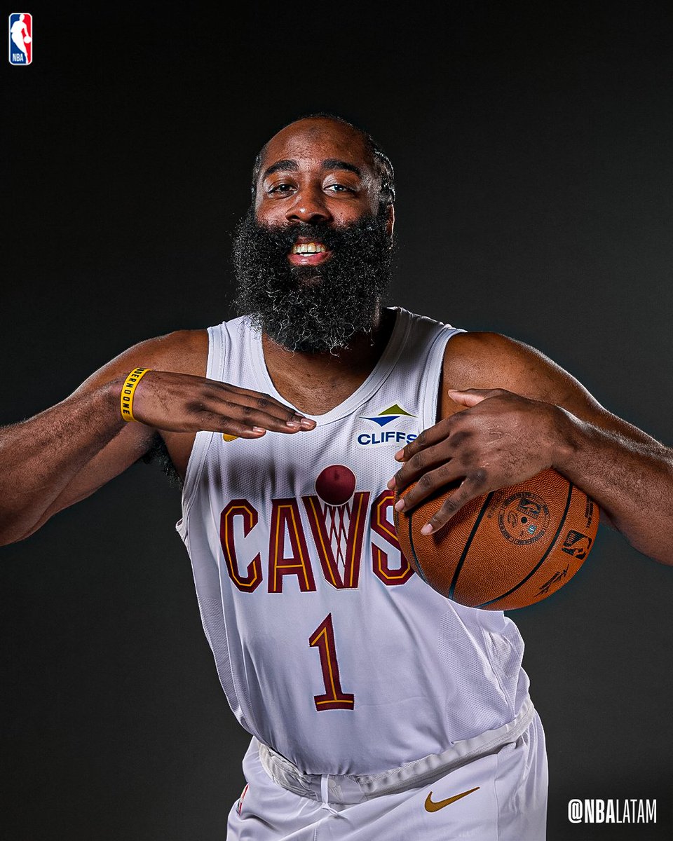 NBALatam's tweet photo. La Barba 😆 https://t.co/cvaNp7EqIz