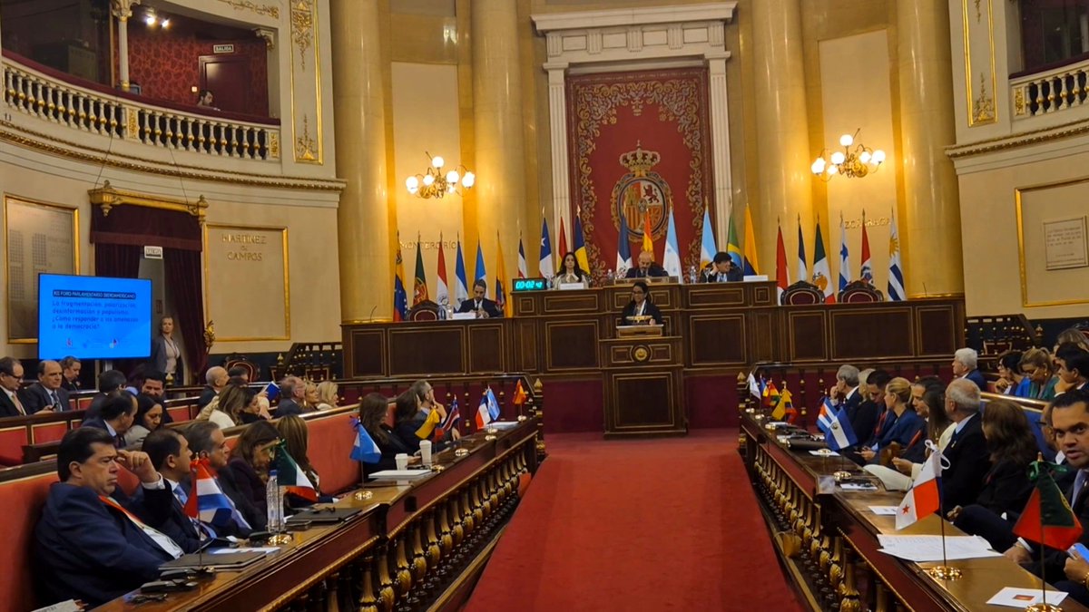 AsambleaCuba's tweet photo. Delegación de @AsambleaCuba🇨🇺 intervino en las 4 mesas de trabajo, XII Foro Parlamentario Iberoamericano: 

✅️ Igualdad de género
✅️ Inteligencia Artificial
✅️ Amenazas a la democracia por fragmentación, polarización, desinformación y populismo
✅️ Diplomacia parlamentaria https://t.co/61mAu5LJXl