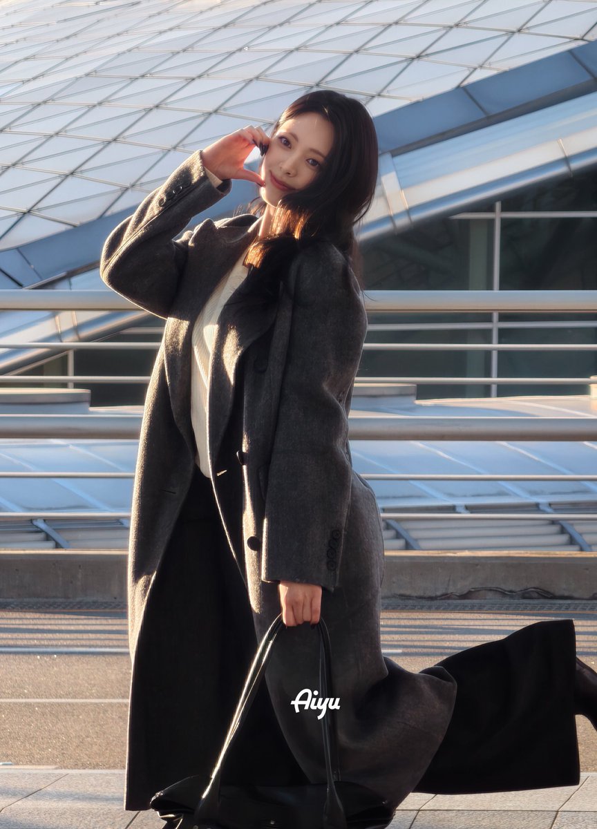 alwaysinto_yuha's tweet photo. 261002 ICN
#유나 #있지 #ITZY https://t.co/YxUv4IMvIh