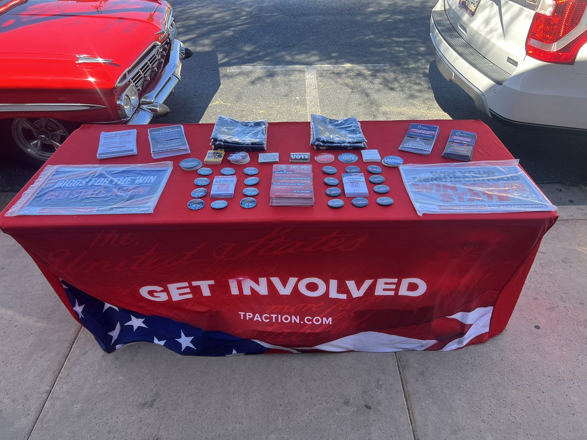 chrisroseaz's tweet photo. Out here getting people registered to vote and spreading the word about how important it is to get out and vote! We have to do our part, make our voices heard, and get Andy Biggs elected as our next Governor of Arizona!🇺🇸 https://t.co/NKngZ5fZxj