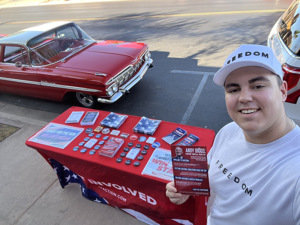 chrisroseaz's tweet photo. Out here getting people registered to vote and spreading the word about how important it is to get out and vote! We have to do our part, make our voices heard, and get Andy Biggs elected as our next Governor of Arizona!🇺🇸 https://t.co/NKngZ5fZxj