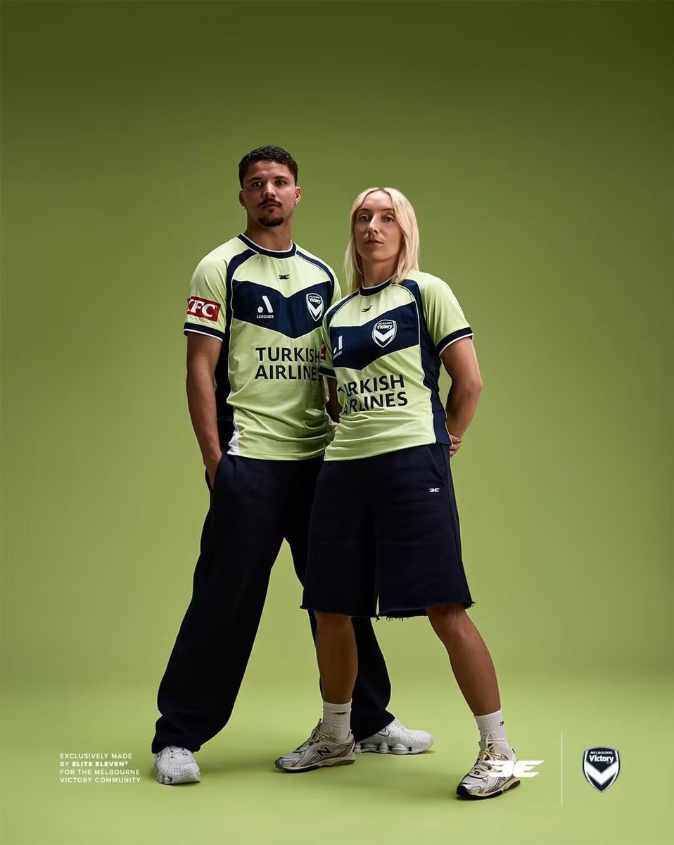 IvanStragan's tweet photo. @AustraliaCup @smfc will be in Royal blue, but which kit will @gomvfc be wearing in the final? The white, the silver or the fluro yellow? https://t.co/TfqXj3UzGK