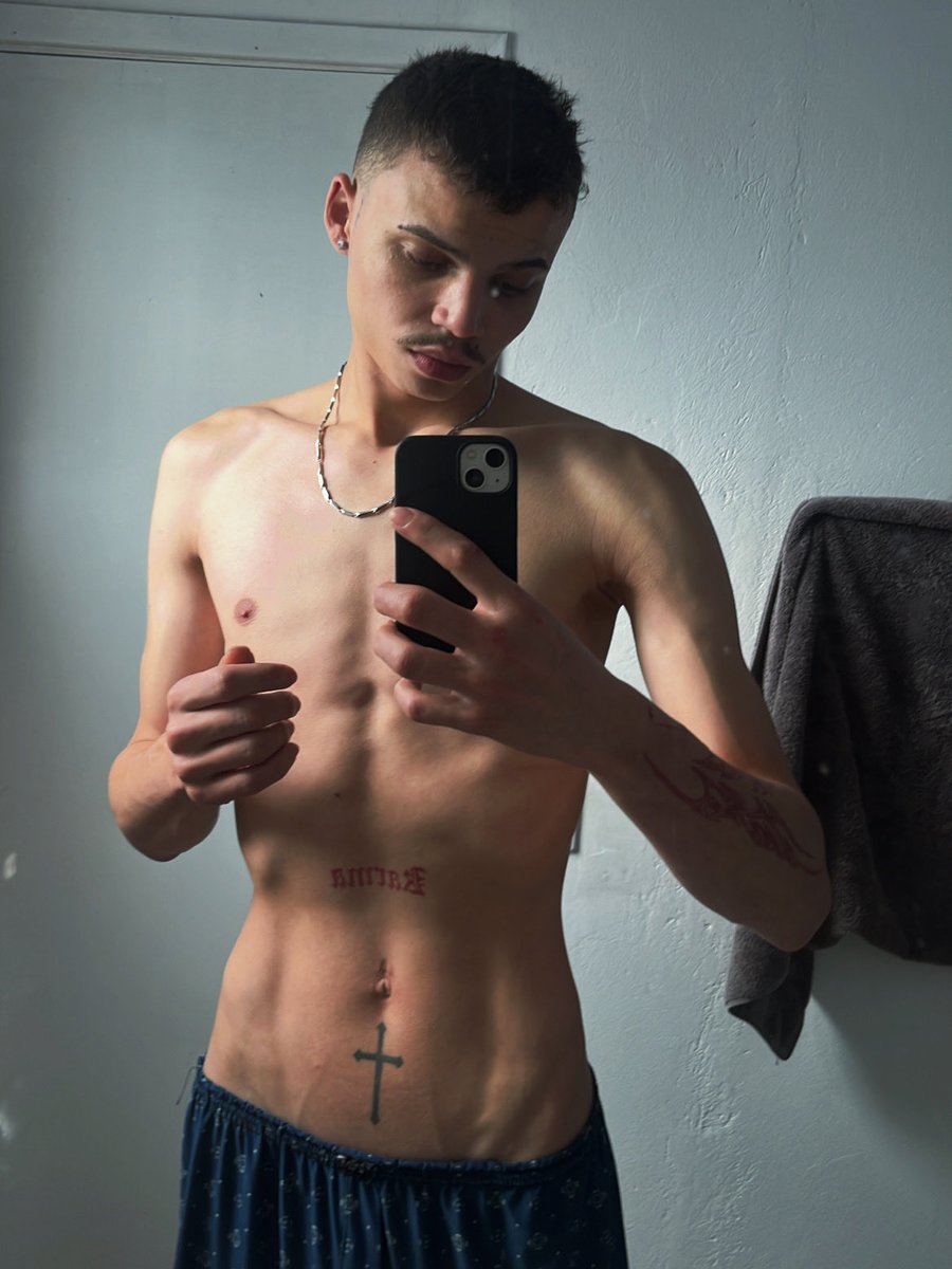 xspabllo's tweet photo. Quero um namoradinho 🙏🏼😭 https://t.co/nveGnBrJqy