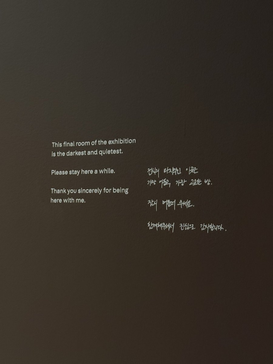 berryluckycharm's tweet photo. more tears were shed at the very end of the exhibit... namjoon, being here with you is the least i can do after everything you've done for me

RM X SFMOMA
CURATED BY RM
#RMxSFMOMA
#ArtThatStaysWithYou https://t.co/RsBGuq3p26