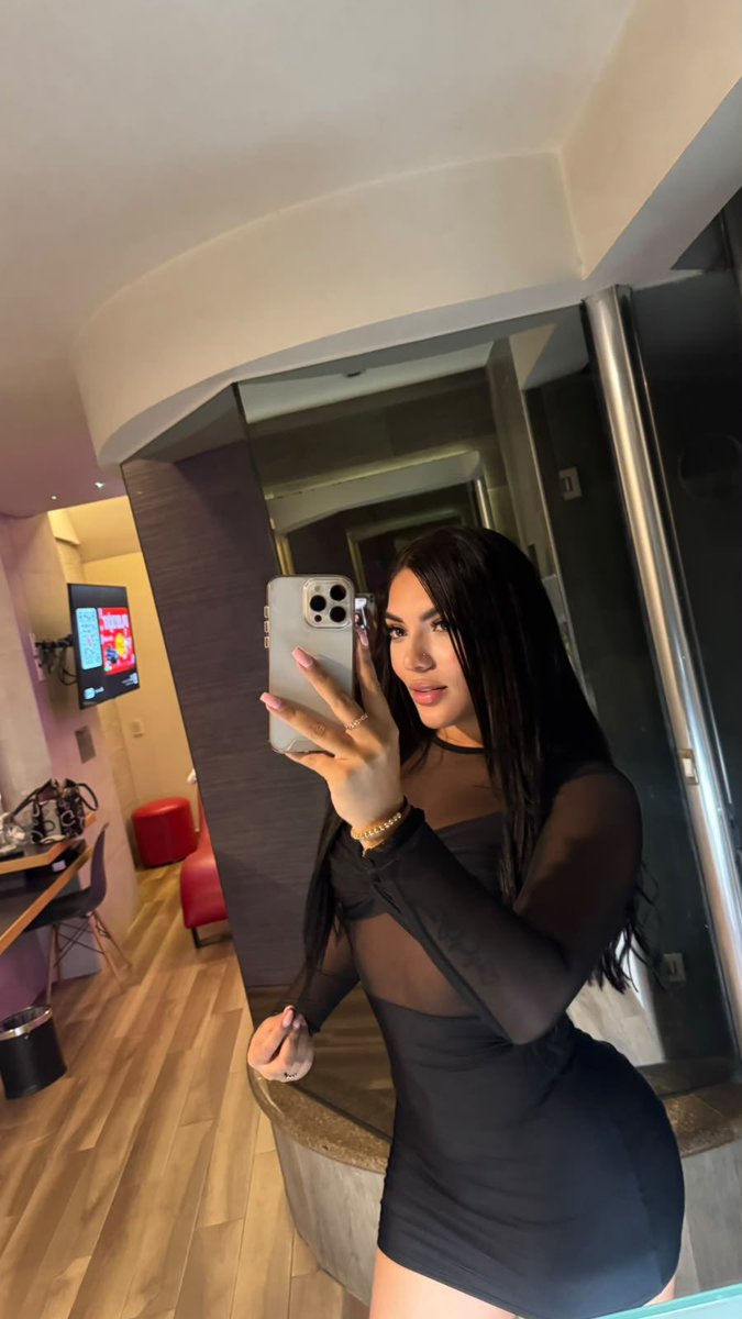 Kylie33mi's tweet photo. La elegancia también está en saber Provocar sin tocar, 🖤✨ https://t.co/VUmPtdrb2j