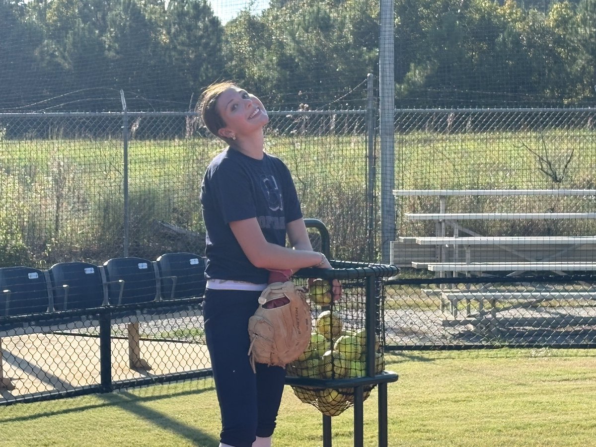 GHSbulldogSball's tweet photo. DAY 1 IN THE BOOKS.
The work has officially started.
Lots of reps. Lots of energy. Lots to build on. Today wasn’t about being perfect — it was about showing up, competing, learning, and getting 1% better.
Proud of the effort today, but we’re just getting started.
Day 1 ✅ https://t.co/pacoIVPTaT
