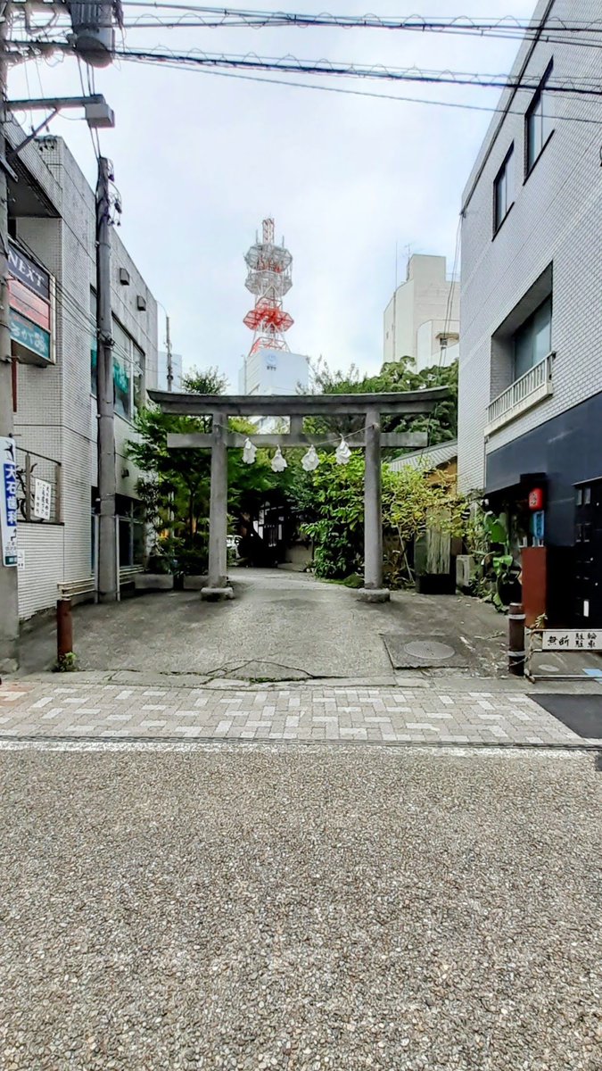 shrinepilgrim's tweet photo. 小梳神社

#静岡市
#葵区
#紺屋町

#建速須佐之男命
#奇稲田姫命

#神社参拝
#shrine
#shintoshrine
#shrinepilgrim
#pilgrim
#pilgrimage
#localguides
#tankensurujapan https://t.co/izCBvXAOpu