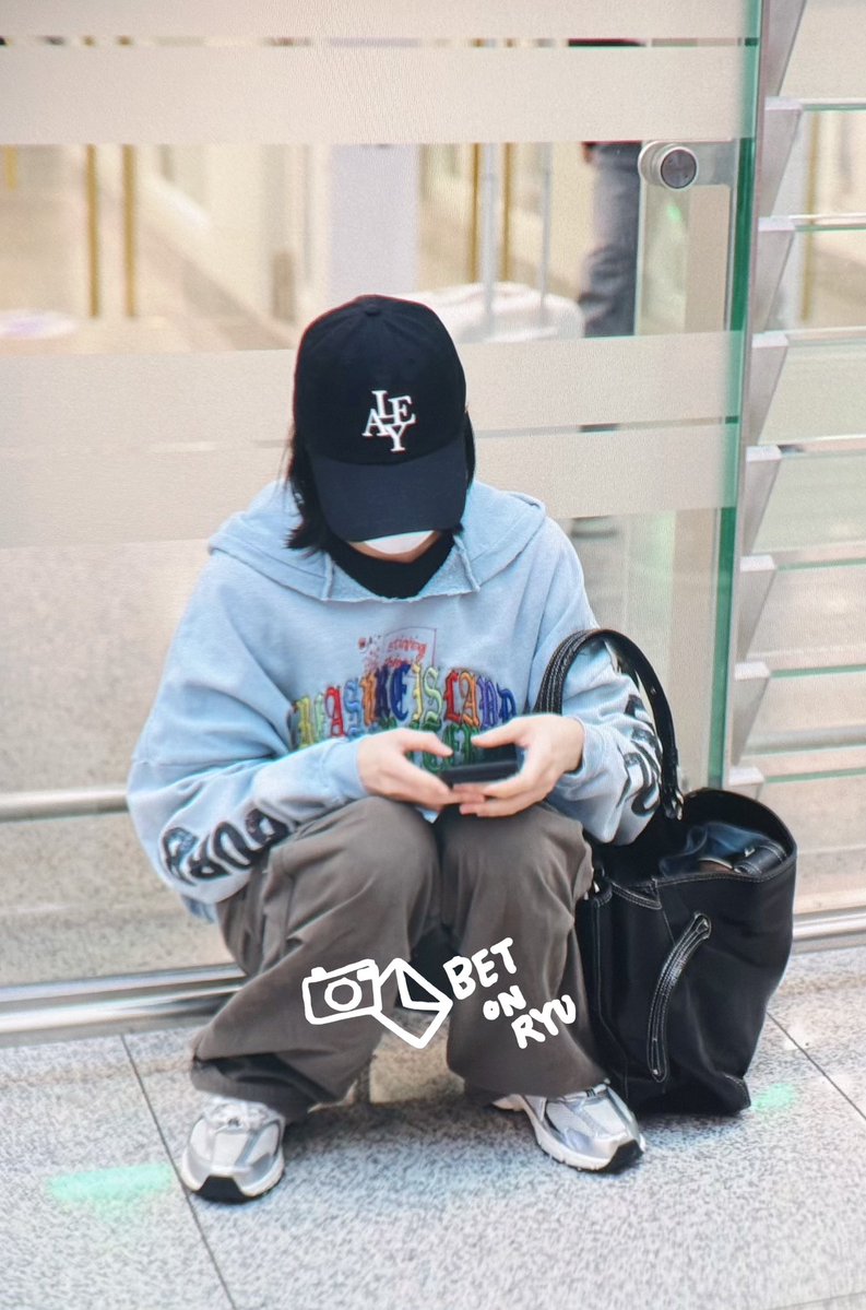 betonryu_srj's tweet photo. 261002 ICN 잘 다녀와

#있지 #ITZY #류진 #RYUJIN 
@ITZYofficial https://t.co/ipObfPcuwp