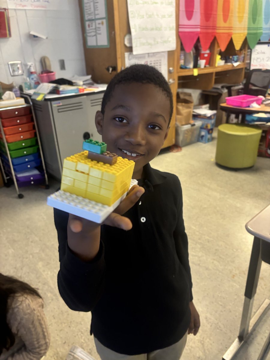 erickaG_Smith's tweet photo. We had an awesome time with our "All About Me" Lego build. The design was based off of something that represents YOU!

Some of the builds
👍🏾 a football field
👍🏾Sushi
👍🏾 A Purple Crayon
👍🏾A TV
👍🏾Yellow Pyramid
👍🏾A Yellow Apple

Lego Whisperer
Panther Bots https://t.co/niMN2OiKIP