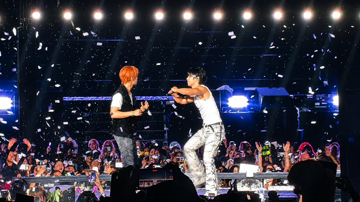 lee_nelyx's tweet photo. Ya puedo decir q viví un momento minsung 😭💞 https://t.co/k49Eo2S81r