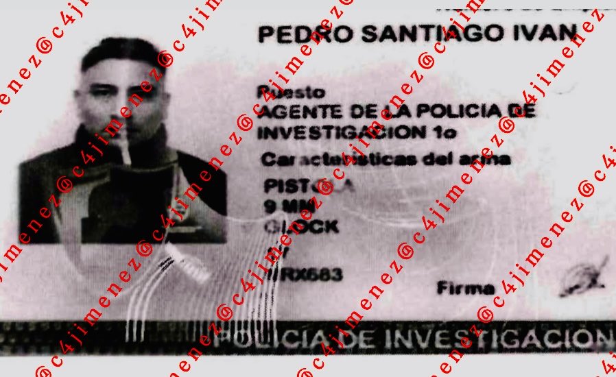 c4jimenez's tweet photo. NO ES SU PRIMERA BRIAGA PROBLEMÁTICA
Es el agente de @FiscaliaCDMX Iván Pedro Santiago 
Hace meses descubrieron q andaba BRIAGO soltando balazos con su hermano -también agente- en @GobNeza 
Al hermano lo detuvo @seguridadneza y así lo boletinó.
Él se les escapó.
Como no pudieron fincarle nada, solo fue cambiado de adscripción.
No aprendió: ahora chocó su auto y luego inventó q se lo habían robado.
@PDI_FGJCDMX lo descubrió.

El caso #C4EnAlerta