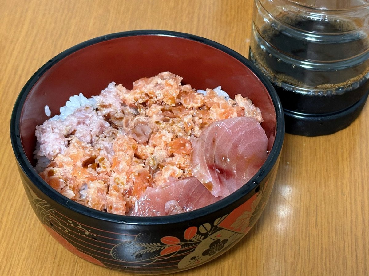 Shacouye's tweet photo. やっとアワーノーツのリセマラできたん🎶
目当ての子のSRゲトできてないけどん🎶 https://t.co/9Yk5Rflwmn