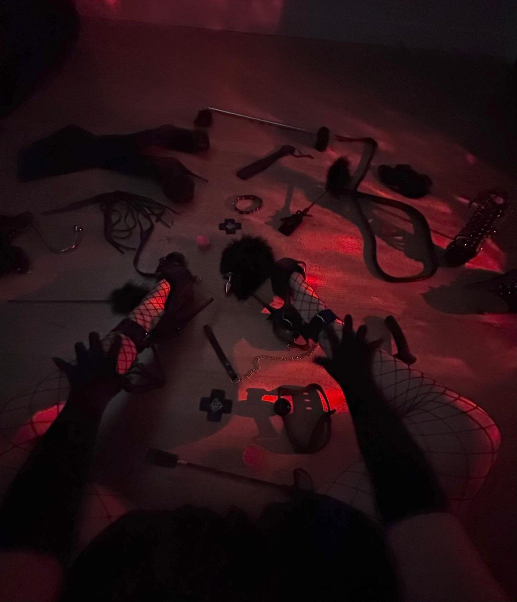 Mjc842's tweet photo. Voici certains de mes jouets 🔥 #sextoys #daddy #findom #men https://t.co/iDfVAliWbF