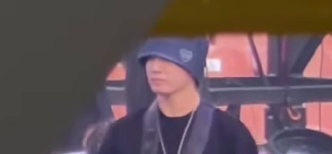 jiminsexooo_'s tweet photo. ese es el escudo de boca?? https://t.co/JNd6M2BK9y
