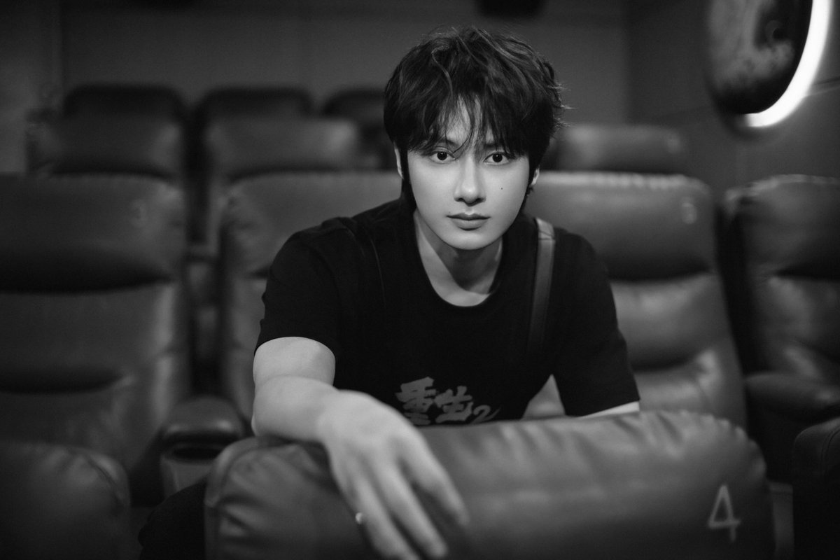 wonubliss's tweet photo. junhui_moon 🖤🤍 #준 https://t.co/9nT6pB0WTT