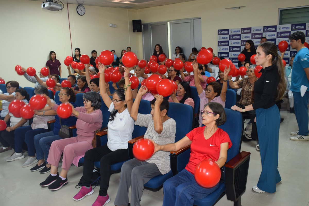IESSStodomingo's tweet photo. ¡Celebración, alegría y bienestar! 🎉👴👵

En el Hospital General Santo Domingo conmemoramos el Día Internacional del Adulto Mayor con música, actividades lúdicas y sonrisas, reafirmando nuestro compromiso con un envejecimiento activo, saludable y digno. 💙🏥 https://t.co/Wu7nBUnhV9