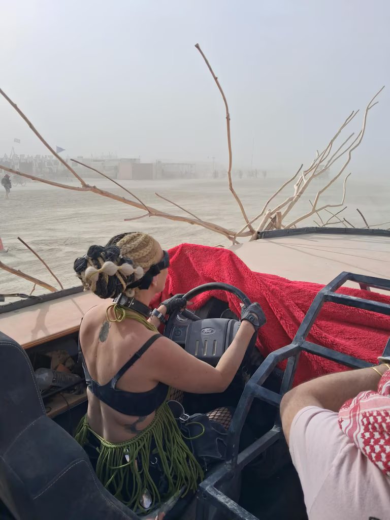 jessesingal's tweet photo. 1/ The Baltimore Rock Opera Society has fired its recently hired ED, a white lady, because evidence emerged she once wore her hair in cornrows. She was at Burning Man and said it is a weatherproof hairstyle, but imo that doesn't excuse such vicious racism. I hope she's jailed. https://t.co/0CuFYsesgJ