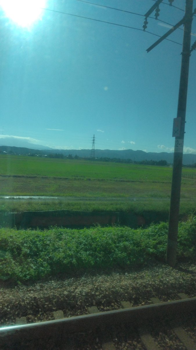 hosss_77's tweet photo. おはようございます☀☀☀
今日は休みなので良い天気なので新潟市へ😎😎 https://t.co/XsTnUJrFlH