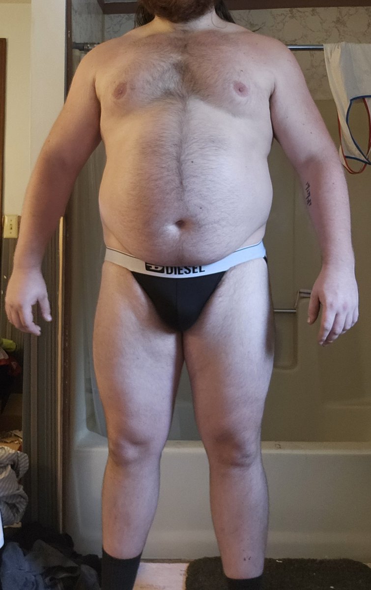 growstav's tweet photo. I'm announcing that today is the start of my little experiment, Bulktober!
For the rest of the month I will not be going to the gym and focusing all my extra time on bulking up as much as possible!
Took some starting images below and weighed in at 345lbs today, lets get it! >:3 https://t.co/ErMUUiOOAY