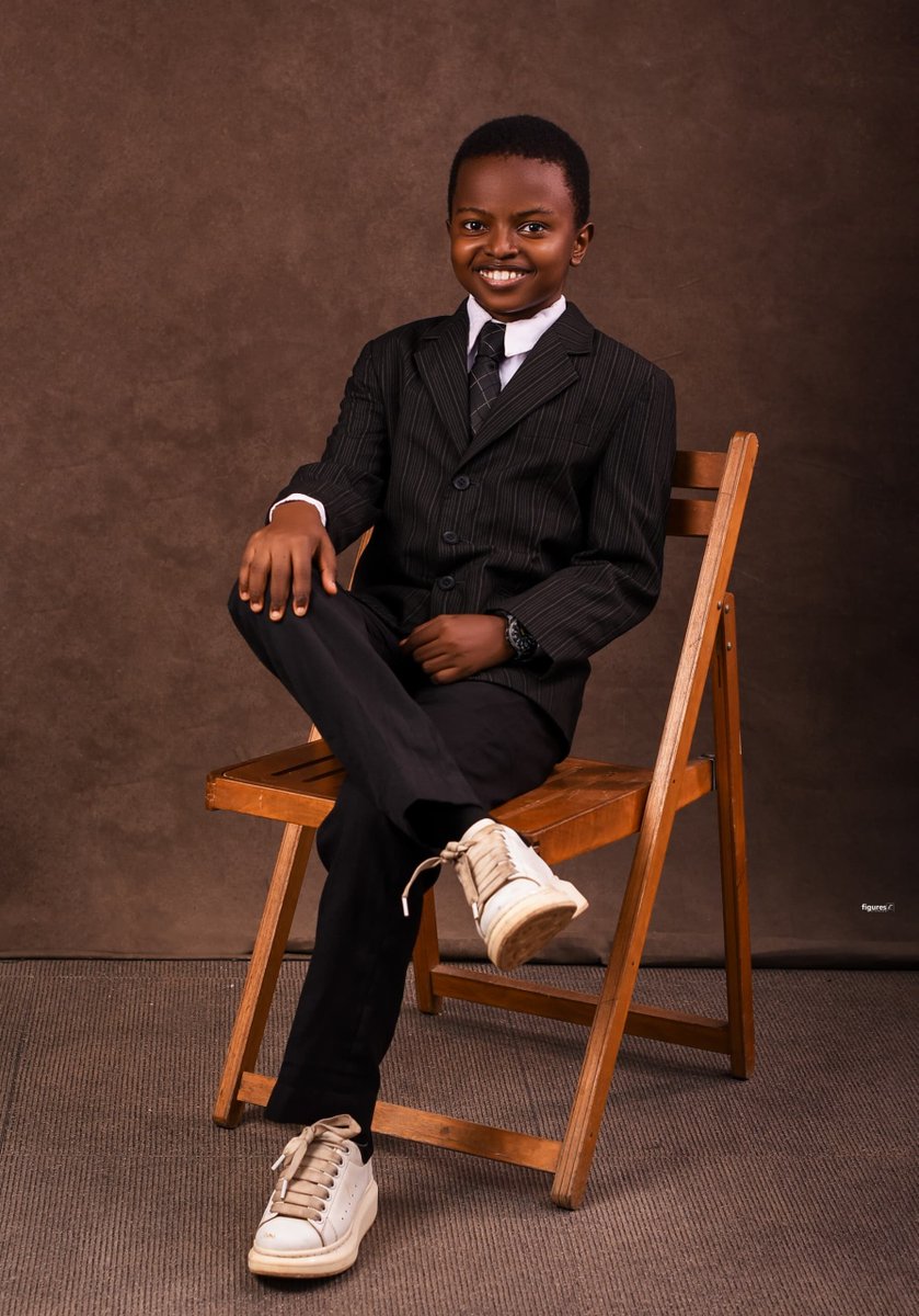 AdeoyeBenjami14's tweet photo. Last Birthday as an Undergraduate student at the University Of Ibadan 

Omohh..Thank You Jesus https://t.co/D0l9NEmL45