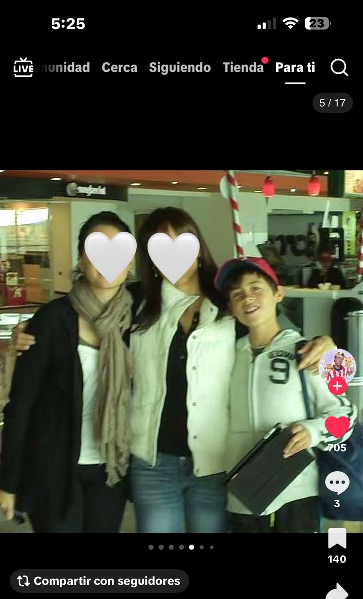 hormigaqh's tweet photo. no quiero ser una naca y estúpida pero no creo q a  campillo le encante la idea de q suban sus fotos de cuando era un niño y exponiendo a su familia aun así su perfil sea público🗣️ https://t.co/MJmJaheiQF